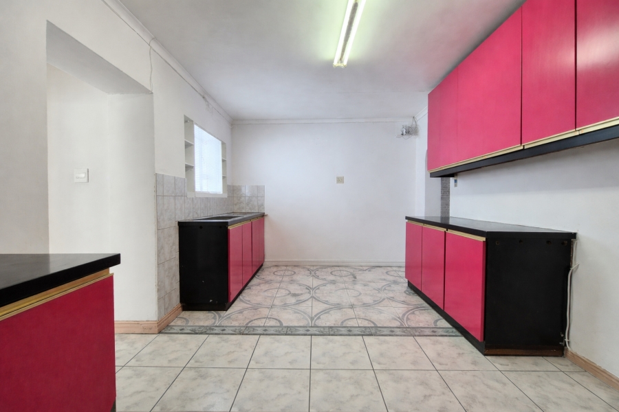 3 Bedroom Property for Sale in Wynberg Western Cape